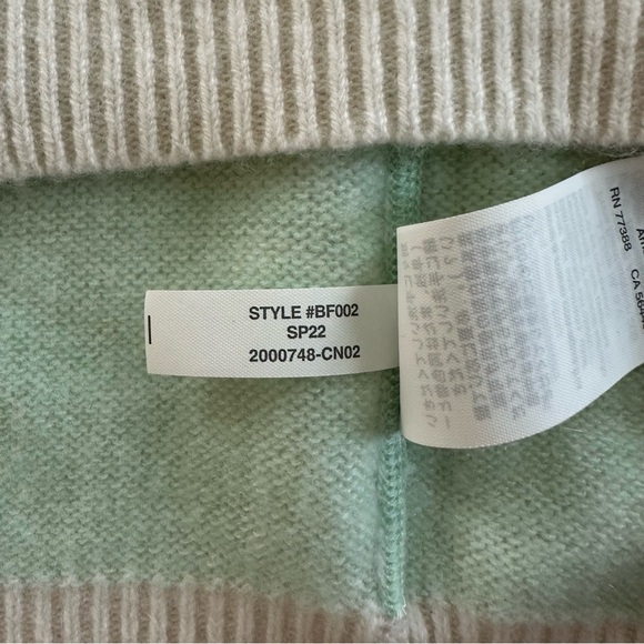 J. Crew 100% Cashmere Plaited Relaxed Sweatshirt in Wintermint Snow | XXL | NWOT - Picture 9 of 10